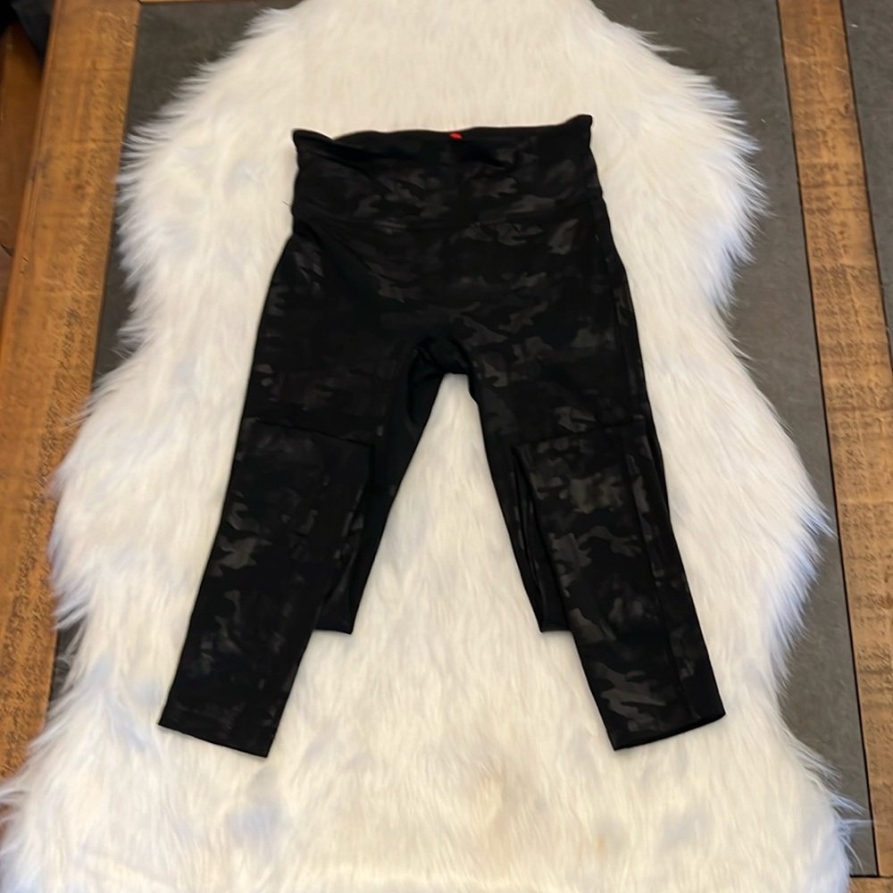 Spanx faux leather camo leggings size xspt